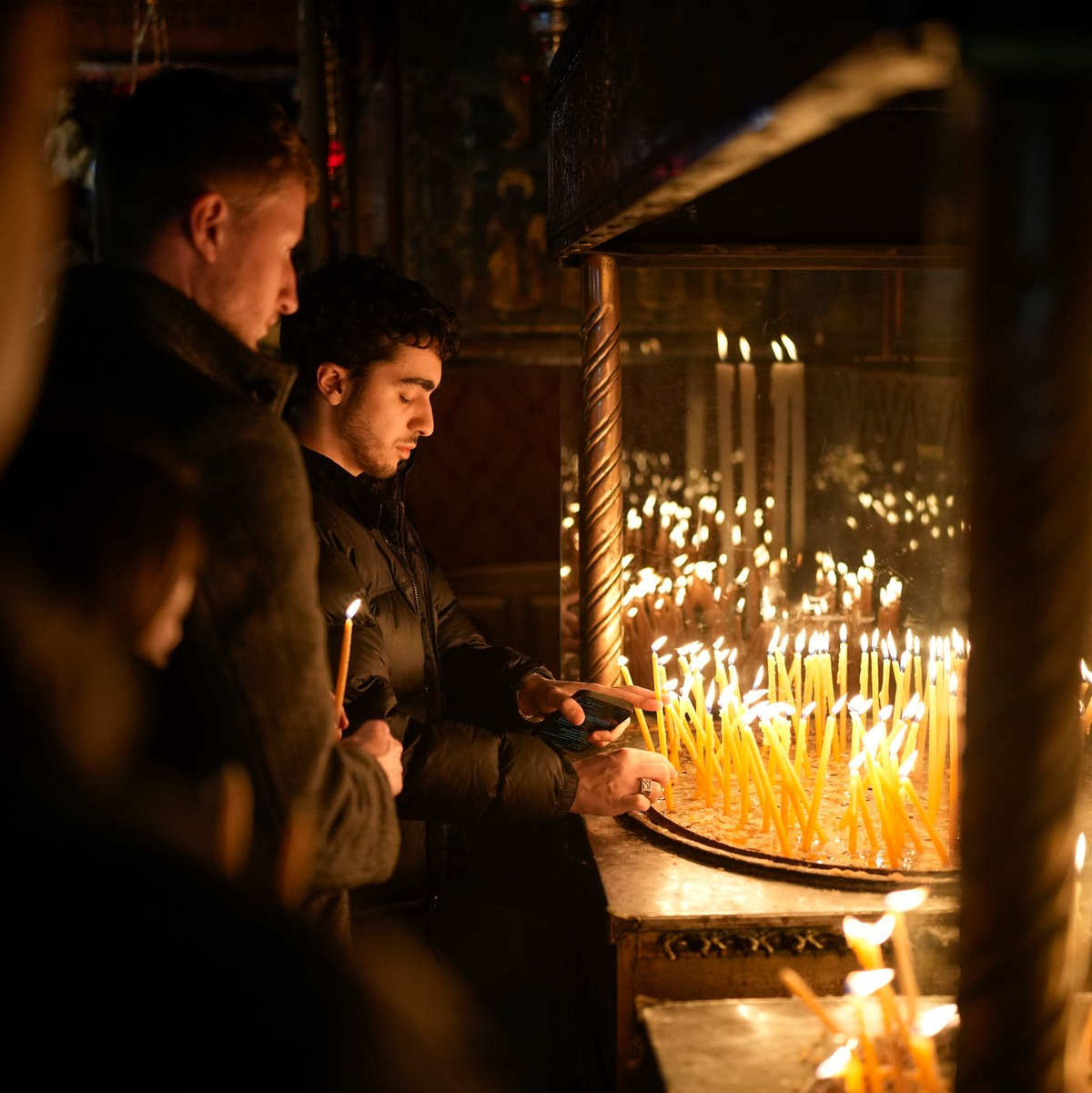 Überschattet vom Krieg in Gaza fielen die Weihnachtsfeiern in Bethlehem eher gedämpft aus.  - Foto: Matias Delacroix/AP/dpa