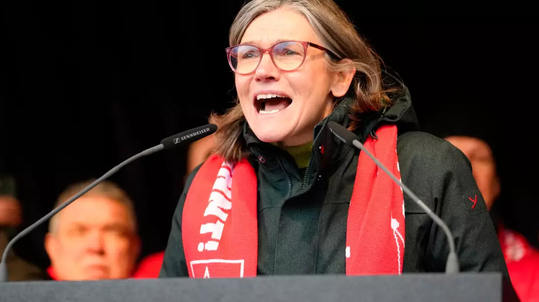 IG-Metall-Chefin Christiane Benner verlangt eine europäische Industriepolitik. (Archivbild) - Bild: Martin Meissner/AP POOL/dpa