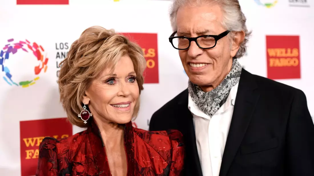 Richard Perry mit Ex-Partnerin Jane Fonda. (Archivbild) - Bild: Chris Pizzello/Invision via AP/dpa