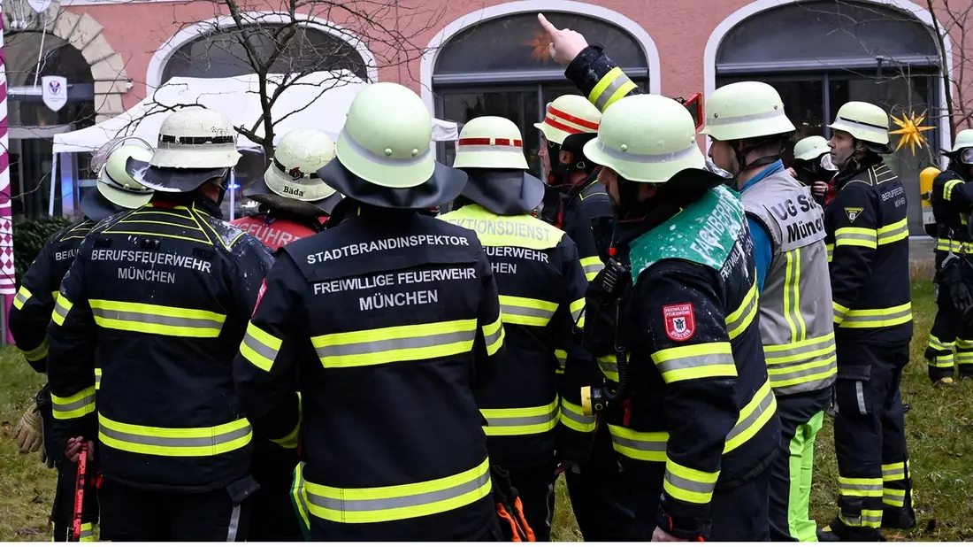 FW-M: Dachstuhlbrand in Seniorenheim (Lehel) - Bild: presseportal.de