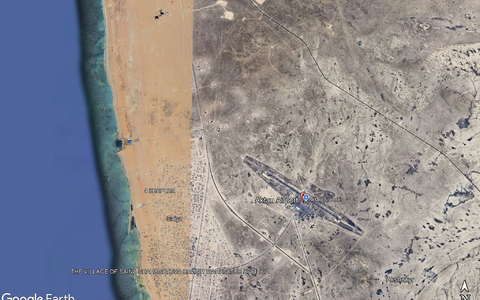 Das Flugzeug stürzte bei der Stadt Aktau am Kaspischen Meer ab. - Foto: -/Google 2024/Airbus/dpa