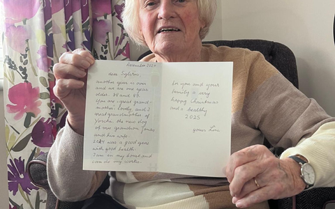 Seit Jahrzehnten schreibt Sylvia Perkins ihrer deutschen Brieffreundin - getroffen oder gesprochen hat sie sie nie.  - Foto: Sylvia Perkins/PA Media/dpa