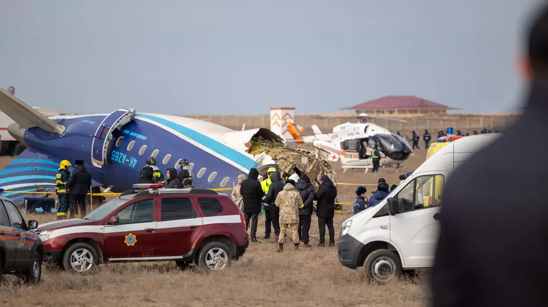 Bei dem Flugzeugabsturz in Kasachstan sind laut Behörden 38 Menschen ums Leben gekommen (Foto aktuell). - Bild: Isa Tazhenbayev/XinHua/dpa