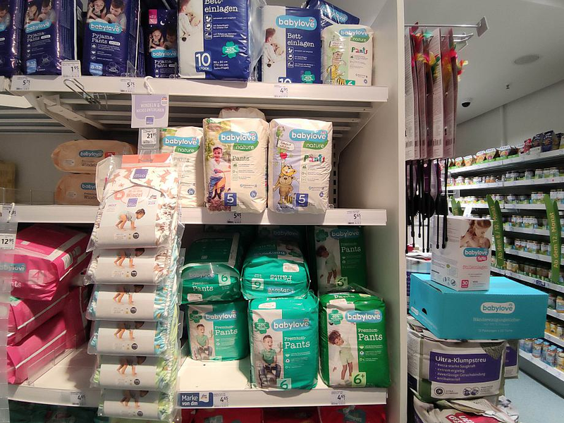 Windeln in einer Drogerie (Archiv) - Foto: über dts Nachrichtenagentur