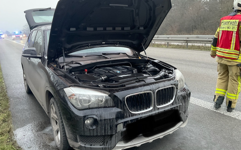 FW Alpen: Brandereignis auf der Autobahn 57 - Foto: presseportal.de