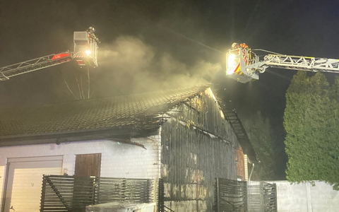 FW Minden: Brand einer Hausfassade - Foto: presseportal.de