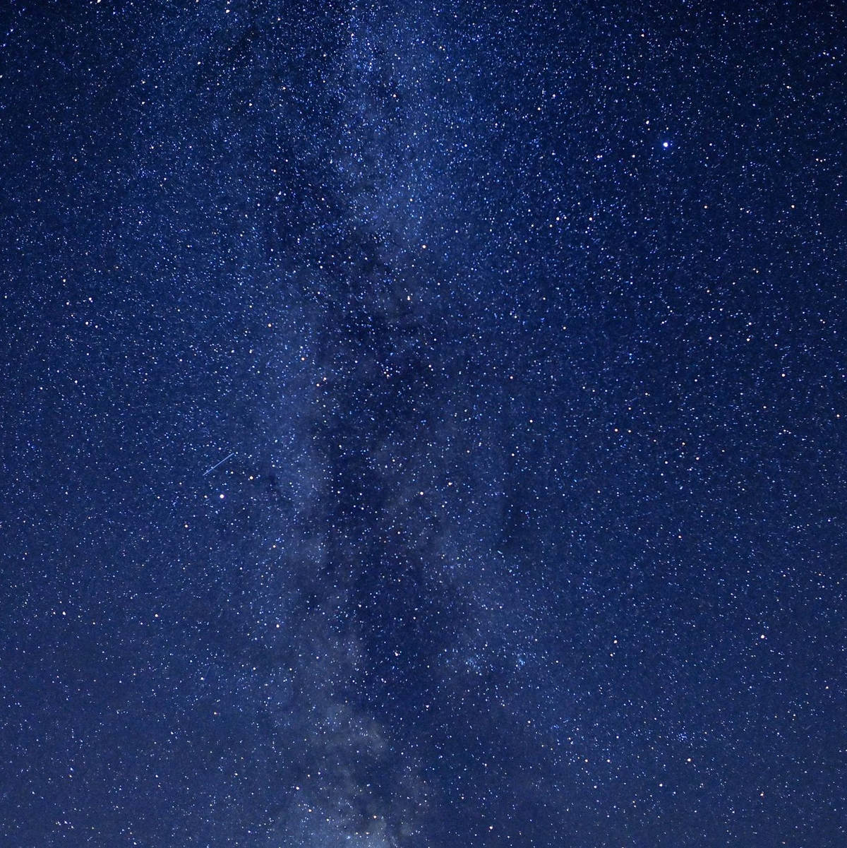 Wir sind Teil der Milchstraße und können von der Erde aus tausende Sterne dieser Galaxie sehen. (Archivbild) - Foto: Patrick Pleul/dpa-Zentralbild/dpa