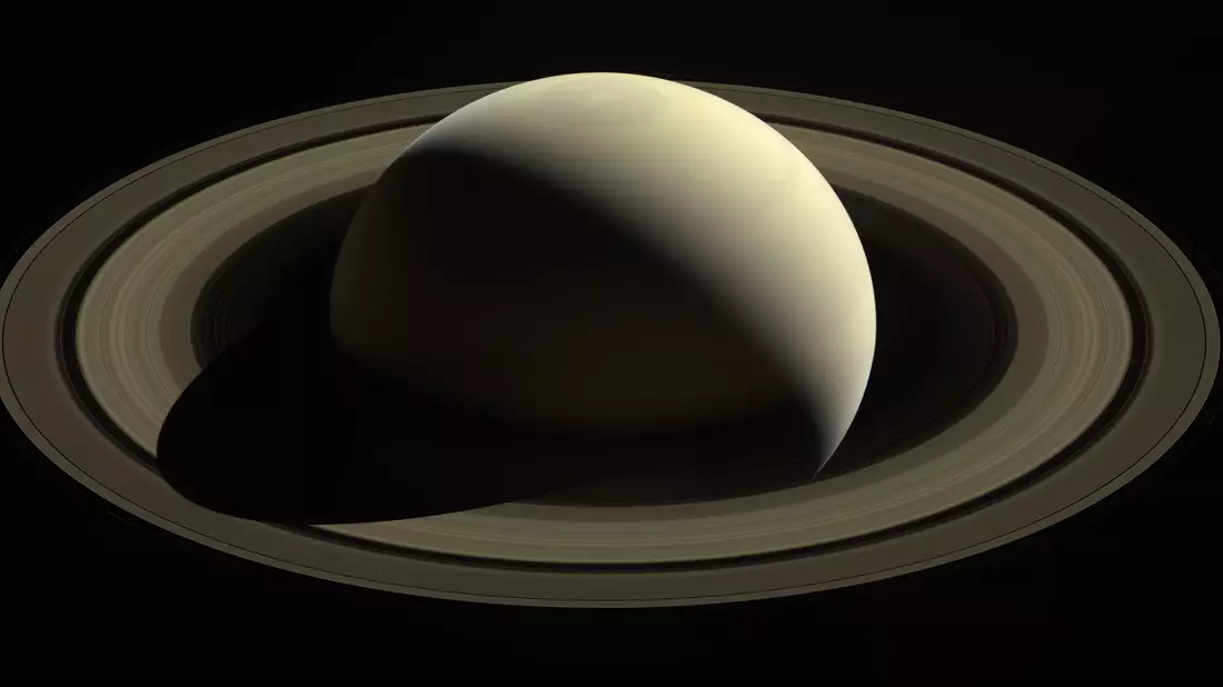 Der Ring des Saturn ist relativ zu seinem Durchmesser das dünnste Gebilde im Sonnensystem. (Archivbild) - Bild: -/NASA/JPL-Caltech/Space Science Institute/dpa