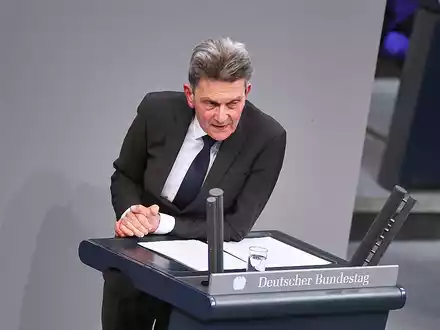 Rolf Mützenich (Archiv) - Foto: über dts Nachrichtenagentur