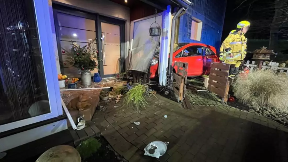 POL-MK: Zwei Leichtverletzte nach Glatteis-Unfällen - Bild: presseportal.de