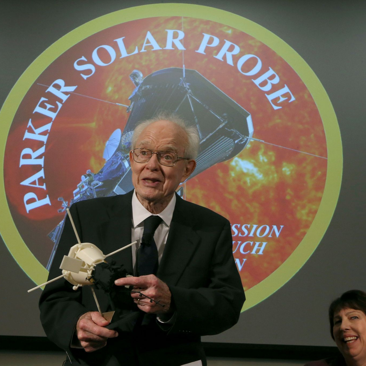Die Sonde ist nach dem Astrophysiker Eugene Parker benannt, der die Sonnenwinde vorausgesagt hat. Er ist 2022 gestorben. (Archivbild) - Foto: Antonio Perez/Chicago Tribune/AP/dpa