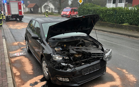 FFW Fredenbeck: Feuer entpuppt sich als Verkehrsunfall - Foto: presseportal.de