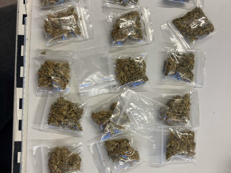 POL-SI: Polizei geht bei Sonderkontrollen in der Innenstadt Drogenhändler ins Netz - über 1,5 kg Betäubungsmittel sichergestellt -#polsiwi - Foto: presseportal.de