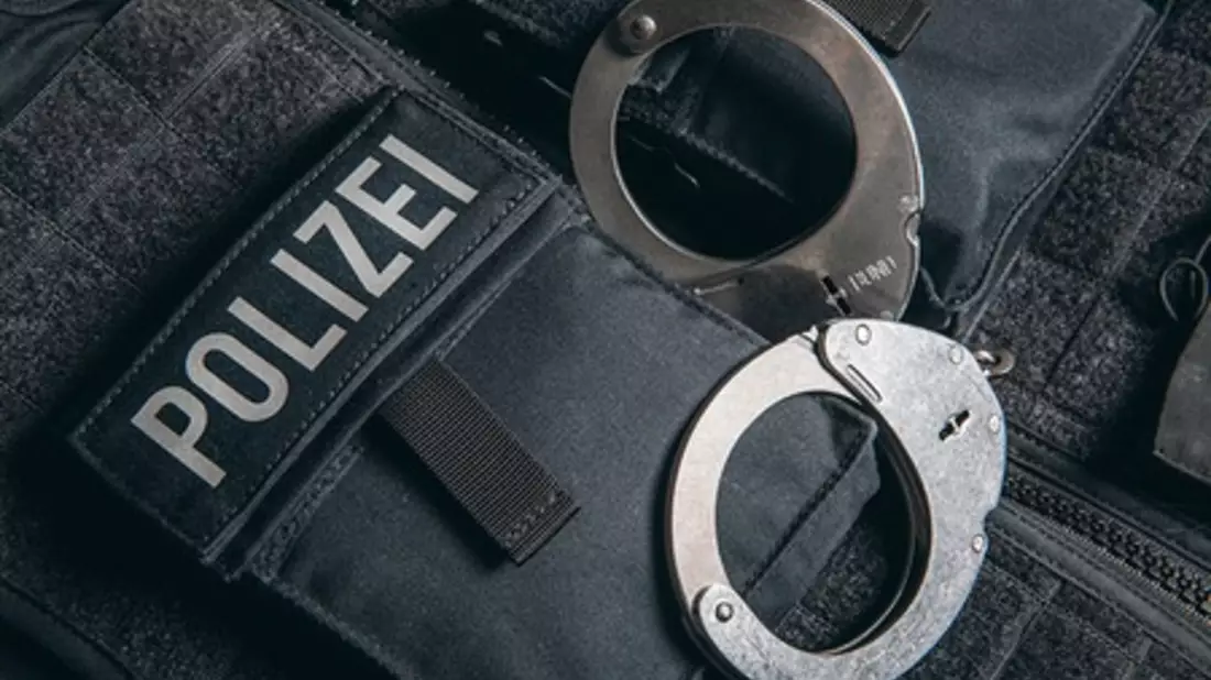 Bundespolizeidirektion München: Weihnachten im Gefängnis / Bundespolizei nimmt gesuchten Bulgaren fest - Bild: presseportal.de