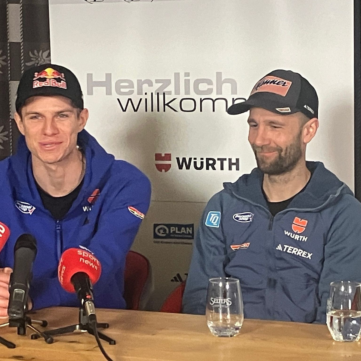 Andreas Wellinger und Pius Paschke sind optimistisch. - Foto: Patrick Reichardt/dpa