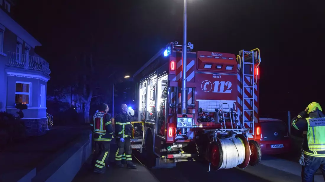 FW-MK: Person in der Lenne - Bild: presseportal.de