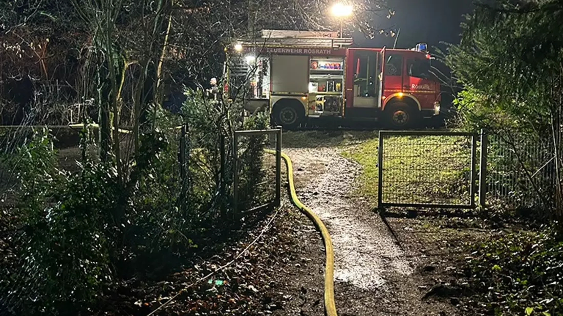 FW Rösrath: Brand in Kleingartensiedlung - Bild: presseportal.de