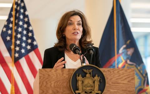 Gouverneurin Kathy Hochul äußerte sich «entsetzt und schockiert» über die «sinnlose Tötung» des Häftlings. (Archivbild) - Foto: Jeenah Moon/AP/dpa