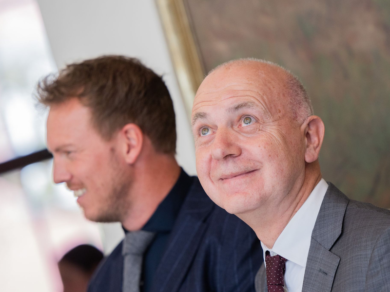 DFB-Präsident Bernd Neuendorf hat Bundestrainer Julian Nagelsmann eine sehr gute Arbeit bescheinigt. - Foto: Rolf Vennenbernd/dpa