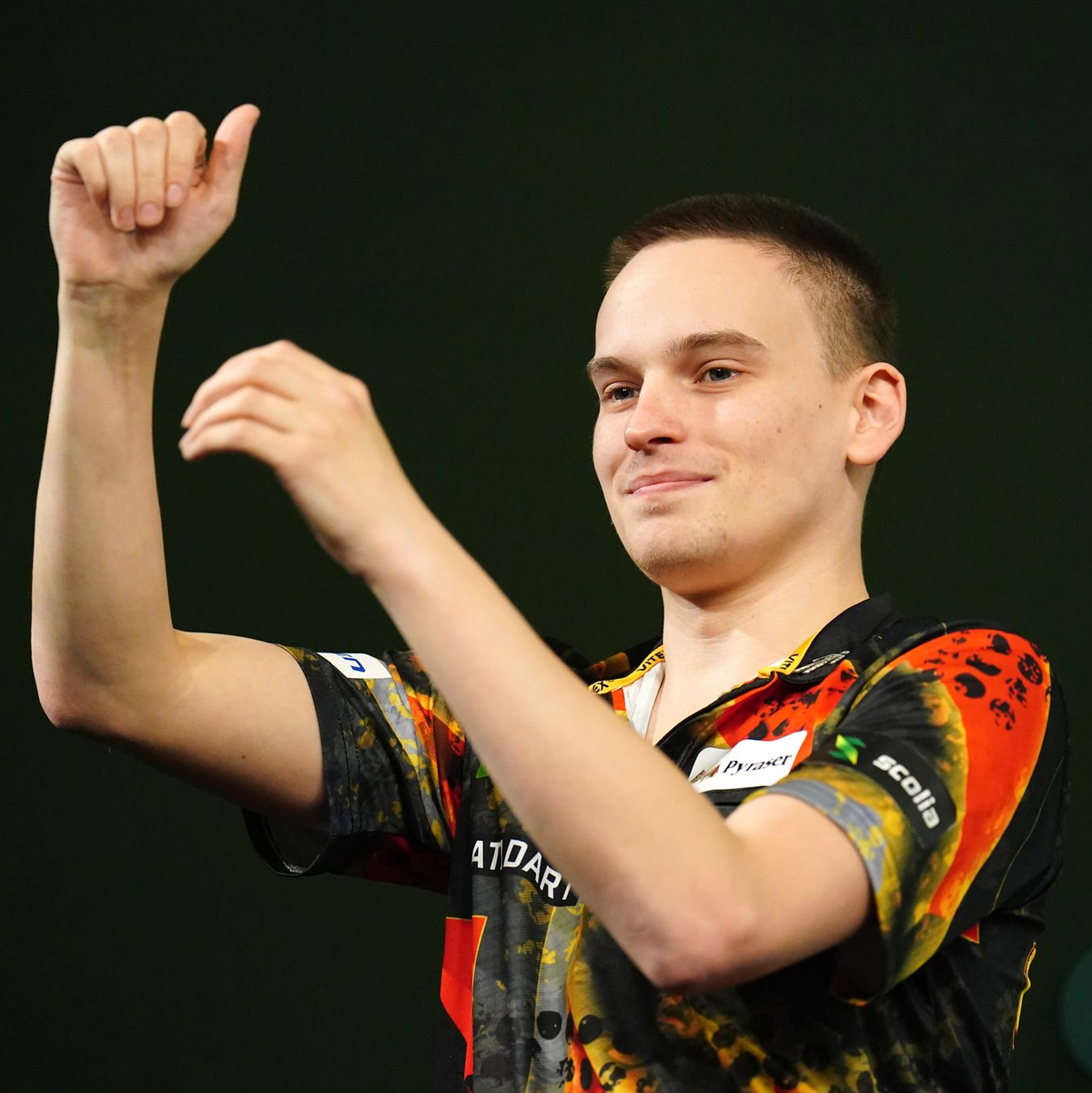 Spielte im Finale hervorragend: Luke Littler. - Foto: Zac Goodwin/PA Wire/dpa