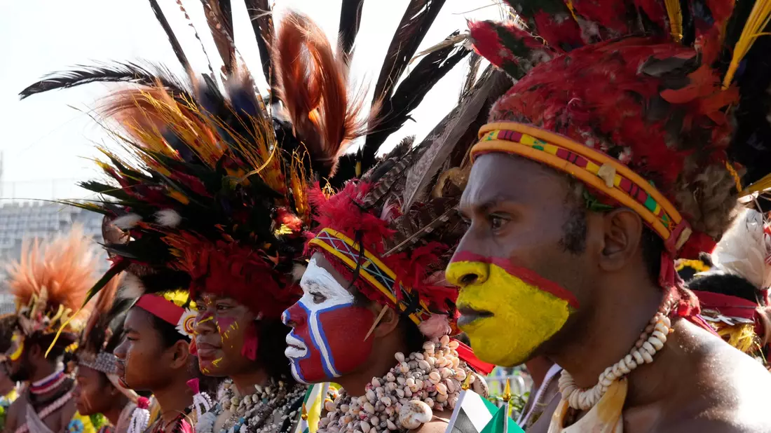 In Papua-Neuguinea sprechen die Menschen mindestens 800 verschiedene Sprachen. - Bild: Mark Baker/AP/dpa