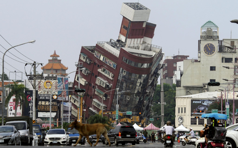 Bei Einhaltung strenger Bauvorschriften können Gebäude selbst schweren Erdbeben standhalten (Archivbild). - Foto: Uncredited/kyodo/dpa
