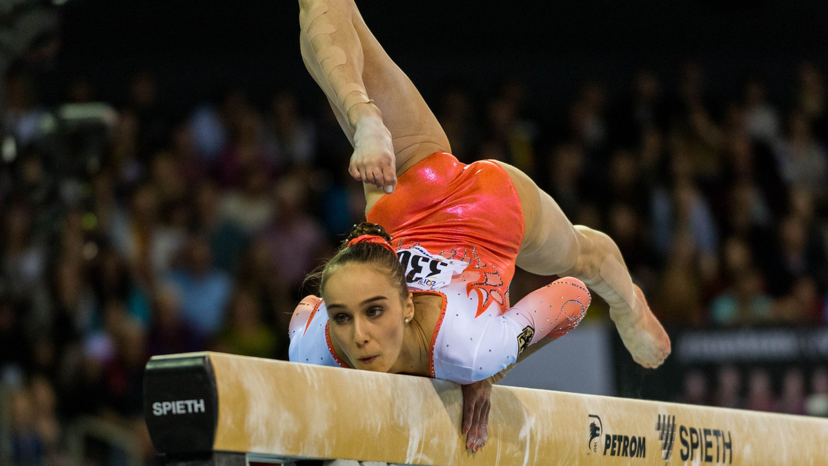 Sie erhebt schwere Vorwürfe unter anderem gegen den Deutschen Turner-Bund. - Foto: picture alliance / Catalin Soare/dpa