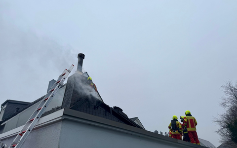 FW-Heiligenhaus: Kaminbrand in Heiligenhaus Isenbügel - Foto: presseportal.de
