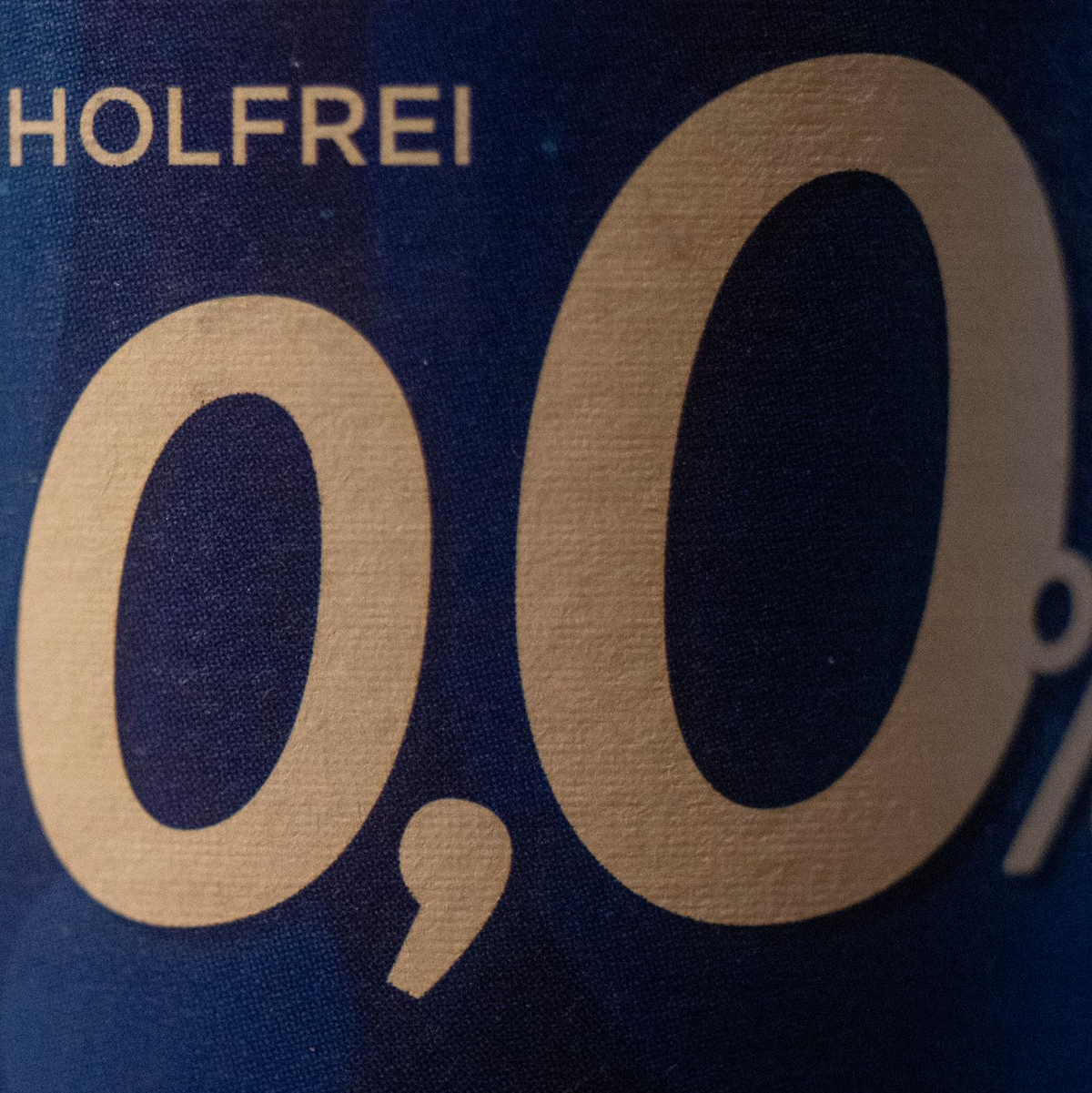 Ein Trend breitet sich aus: Zunehmend Menschen verzichten im Januar auf den Konsum von Alkohol. (Symbolbild) - Foto: Christophe Gateau/dpa