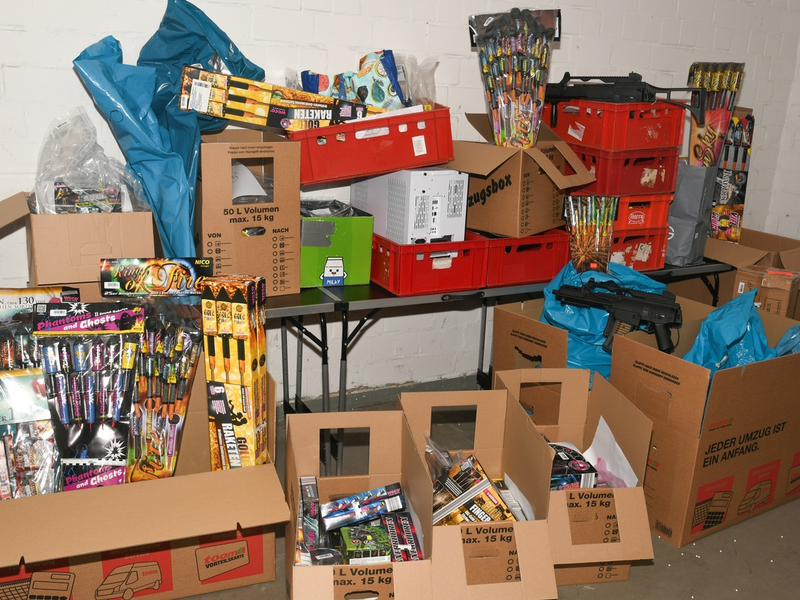 POL-CUX: Durchsuchungsaktion nach Sprengstoffen und unerlaubten Feuerwerkskörpern - Foto: presseportal.de