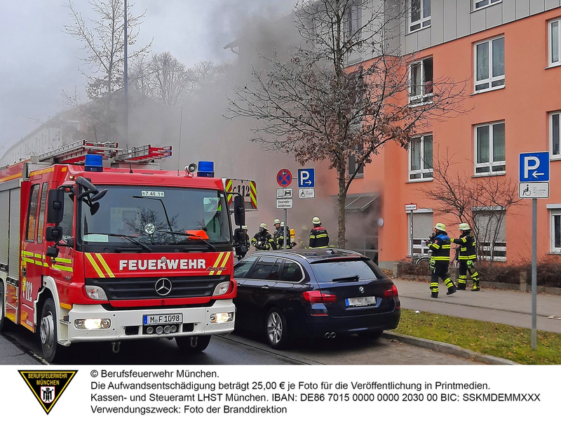 FW-M: Rauchentwicklung im Treppenhaus (Harthof) - Foto: presseportal.de