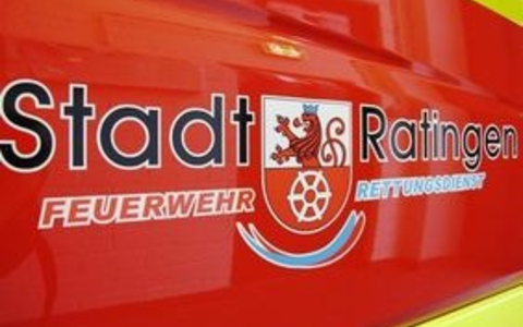 FW Ratingen: Feuerwehr Ratingen im Umweltschutzeinsatz nach Gewässerverunreinigung - Foto: presseportal.de FW Ratingen: Feuerwehr Ratingen im Umweltschutzeinsatz nach Gewässerverunreinigung - Foto: presseportal.de