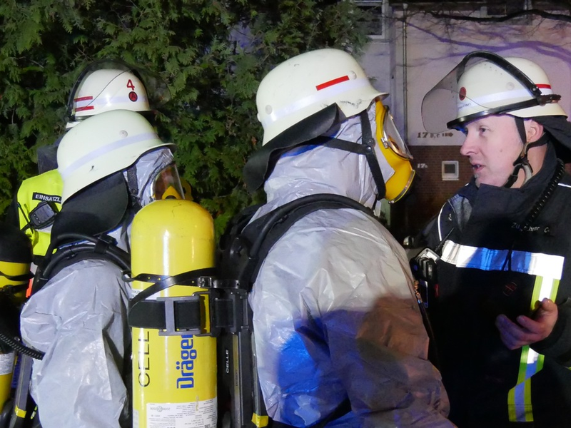 FW Celle: Unbekannte Flüssigkeit in Wohngebäude ausgetreten - Foto: presseportal.de