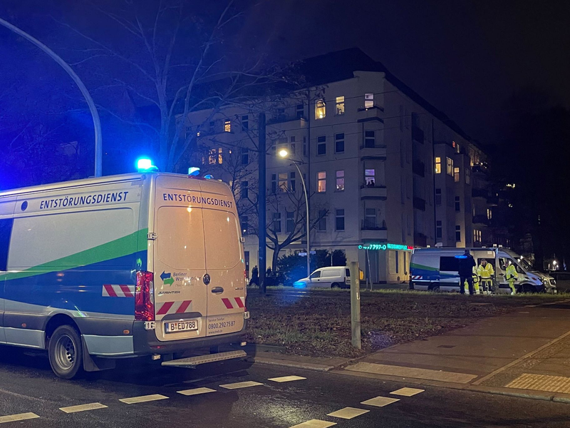 Teile Berlins sind ohne Wasser. Foto aktuell) - Foto: Sarah Knorr/dpa
