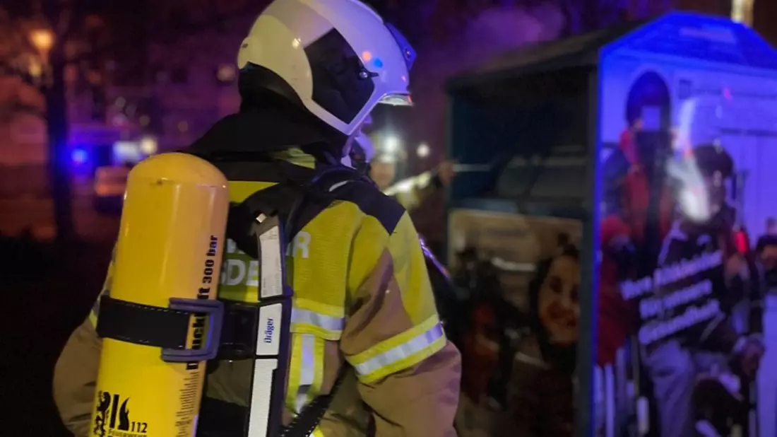 FW Dresden: Einsatzbilanz der Silvesternacht 2024/2025: Feuerwehr Dresden zieht Resümee - Bild: presseportal.de