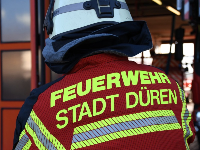 FW Düren: Küchenbrand in der Südstadt: Eine verletzte Person; Wohnung nicht mehr bewohnbar - Foto: presseportal.de