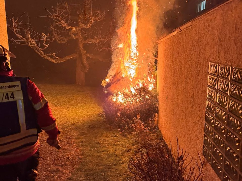 FW LK Esslingen: FW LK Esslingen: In der Silvesternacht zu 45 Einsätzen ausgerückt - Foto: presseportal.de