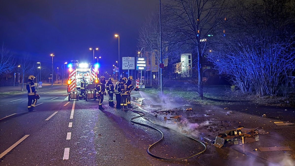 FW-NE: Bilanz der Feuerwehr zum Jahreswechsel 2024/2025 | 19 Einsätze in 24 Stunden - Foto: presseportal.de