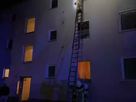 FW Lehrte: Eingeklemmtes Kind im ICE befreit - Stadtfeuerwehr Lehrte verzeichnet 11 Einsätze zum Jahreswechsel - Foto: presseportal.de