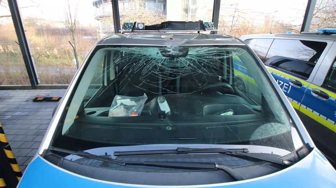 POL-F: 250101 - 0001 Frankfurt: Vorläufige Bilanz der Frankfurter Polizei zum Jahreswechsel - Bild: presseportal.de