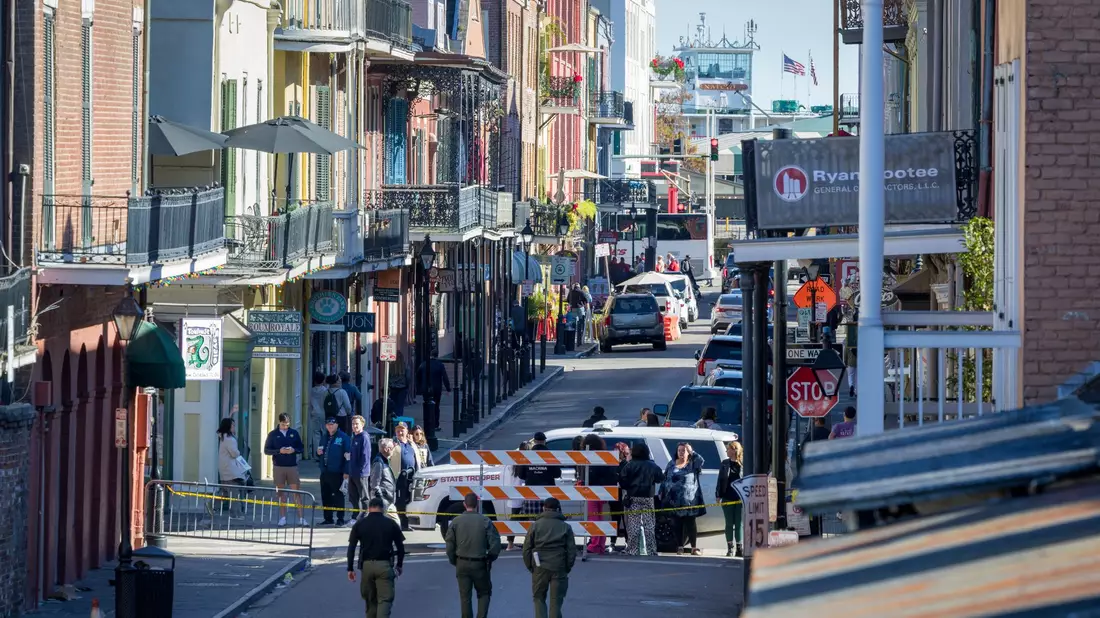 Der Tatort wurde weiträumig abgesperrt. - Bild: Chris Granger/The Times-Picayune/The New Orleans Advocate/AP/dpa