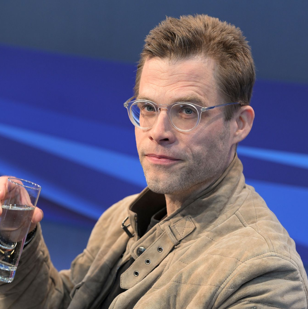 Bestsellerautor Bas Kast erläutert in einem neuen Buch: «Warum ich keinen Alkohol mehr trinke». (Archivbild) - Foto: Jens Kalaene/dpa