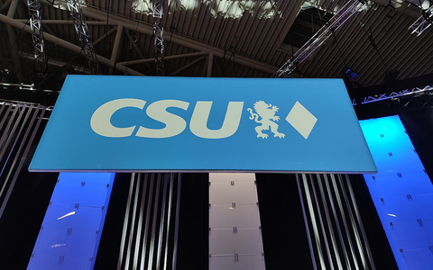 CSU-Logo auf Parteitag (Archiv) - Foto: über dts Nachrichtenagentur