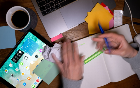 Drei Hauptsymptome gibt es bei ADHS: Unaufmerksamkeit, HyperaktivitÀt und ImpulsivitÀt. (Symbolbild) - Foto: Sven Hoppe/dpa Drei Hauptsymptome gibt es bei ADHS: Unaufmerksamkeit, HyperaktivitÀt und ImpulsivitÀt. (Symbolbild) - Foto: Sven Hoppe/dpa