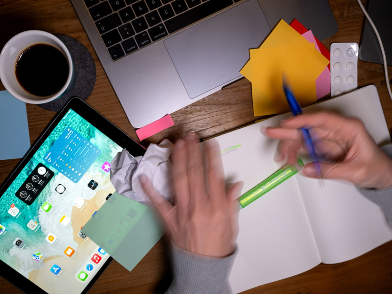 Drei Hauptsymptome gibt es bei ADHS: Unaufmerksamkeit, Hyperaktivität und Impulsivität. (Symbolbild) - Foto: Sven Hoppe/dpa