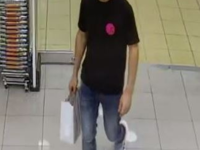 POL-HB: Nr.: 0004 --Öffentlichkeitsfahndung nach räuberischem Diebstahl in Drogeriemarkt-- - Foto: presseportal.de