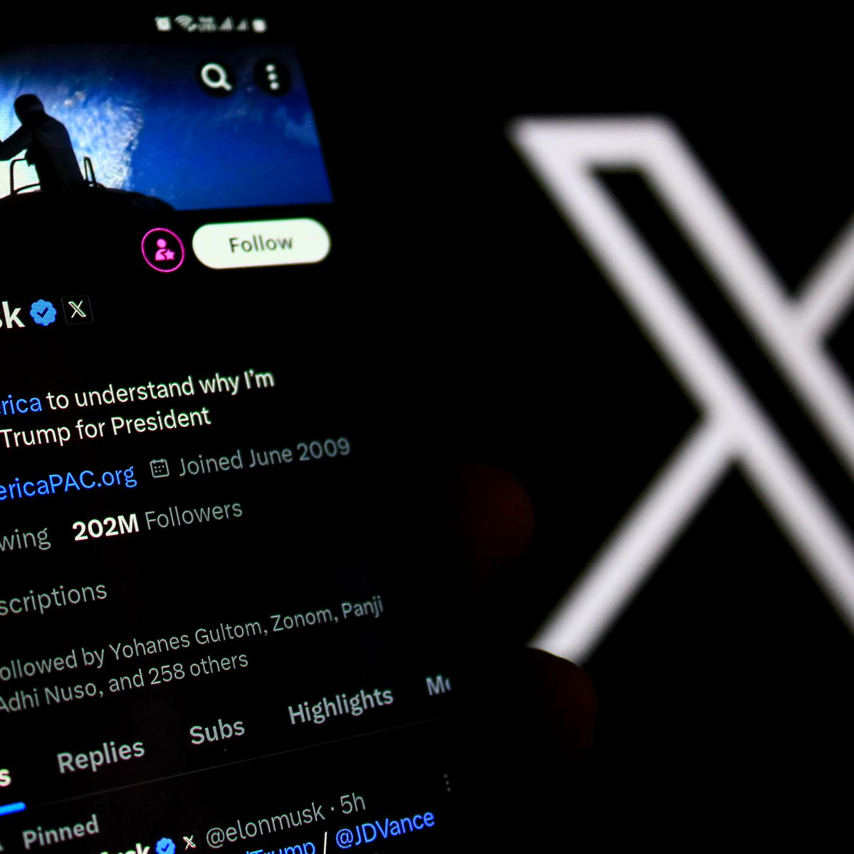 Wegen Verstößen gegen europäische Digitalgesetze muss das Internetportal Millionen zahlen. (Symbolbild) - Foto: Algi Febri Sugita/ZUMA Press Wire/dpa