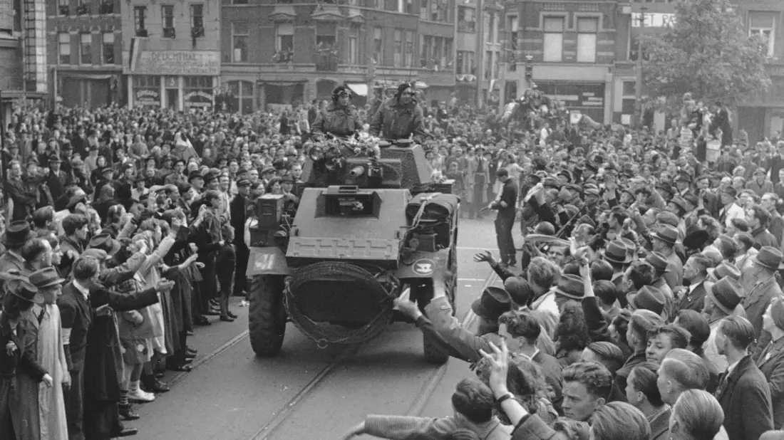 Wer stand im Krieg damals an der Seite der Deutschen, das ist in den Niederlanden neuerdings in einem Namensregister online einsehbar (Archivbild). - Bild: Uncredited/AP/dpa