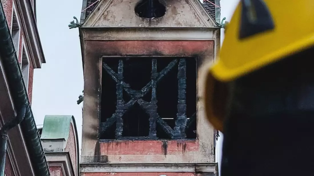 FW-M: Lose Anbauteile am Glockenturm (Lehel) - Bild: presseportal.de
