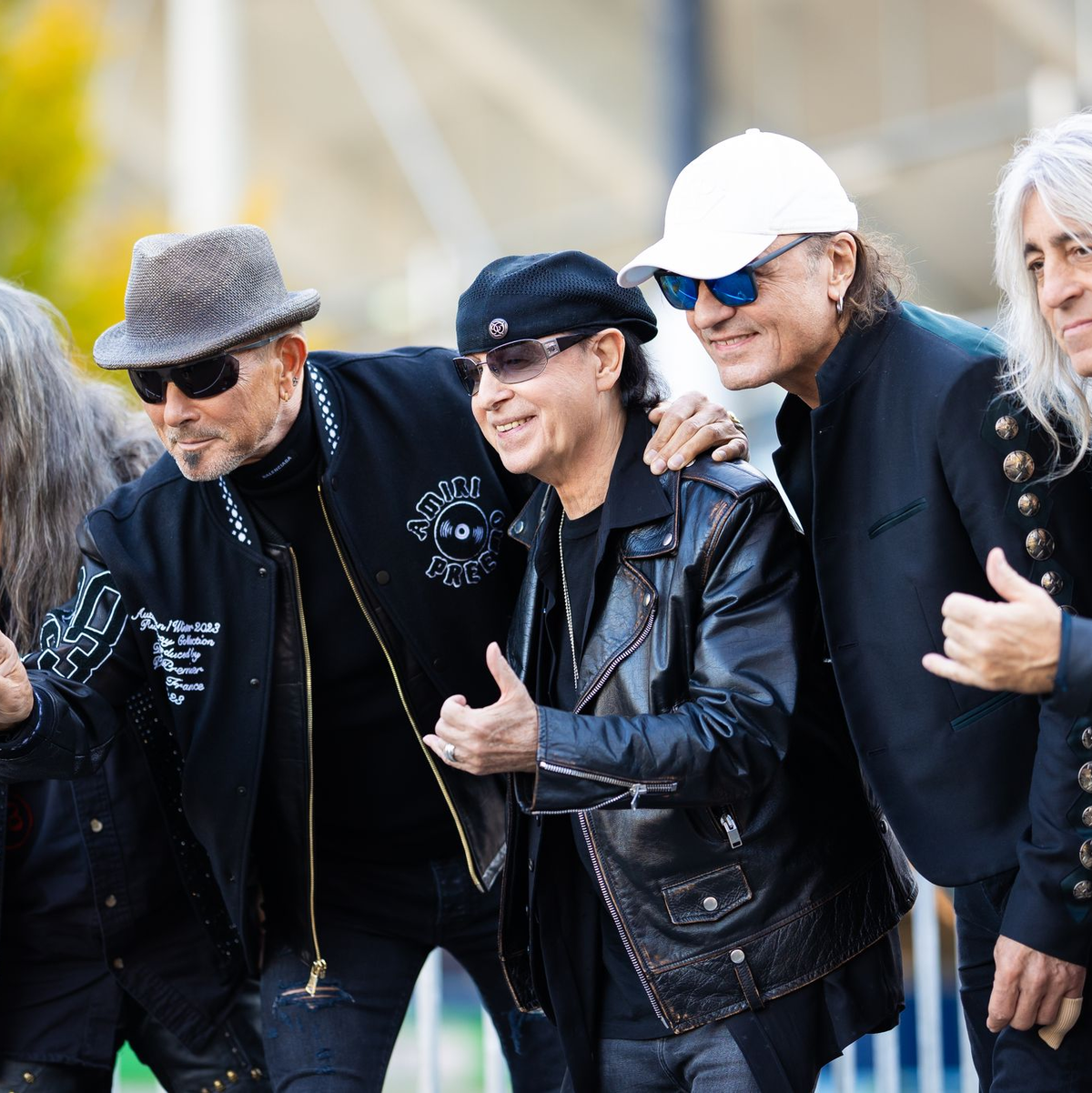 Mikkey Dee, hier rechts im Bild, mit den Scorpions. - Foto: Moritz Frankenberg/dpa